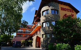 Hotel Oasis